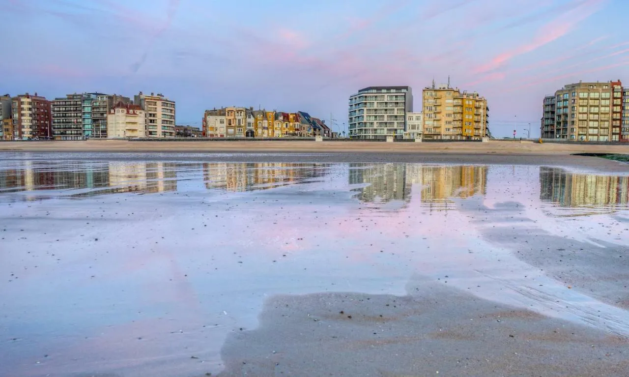 Deluxe Apartment With Shared Pool Ostend